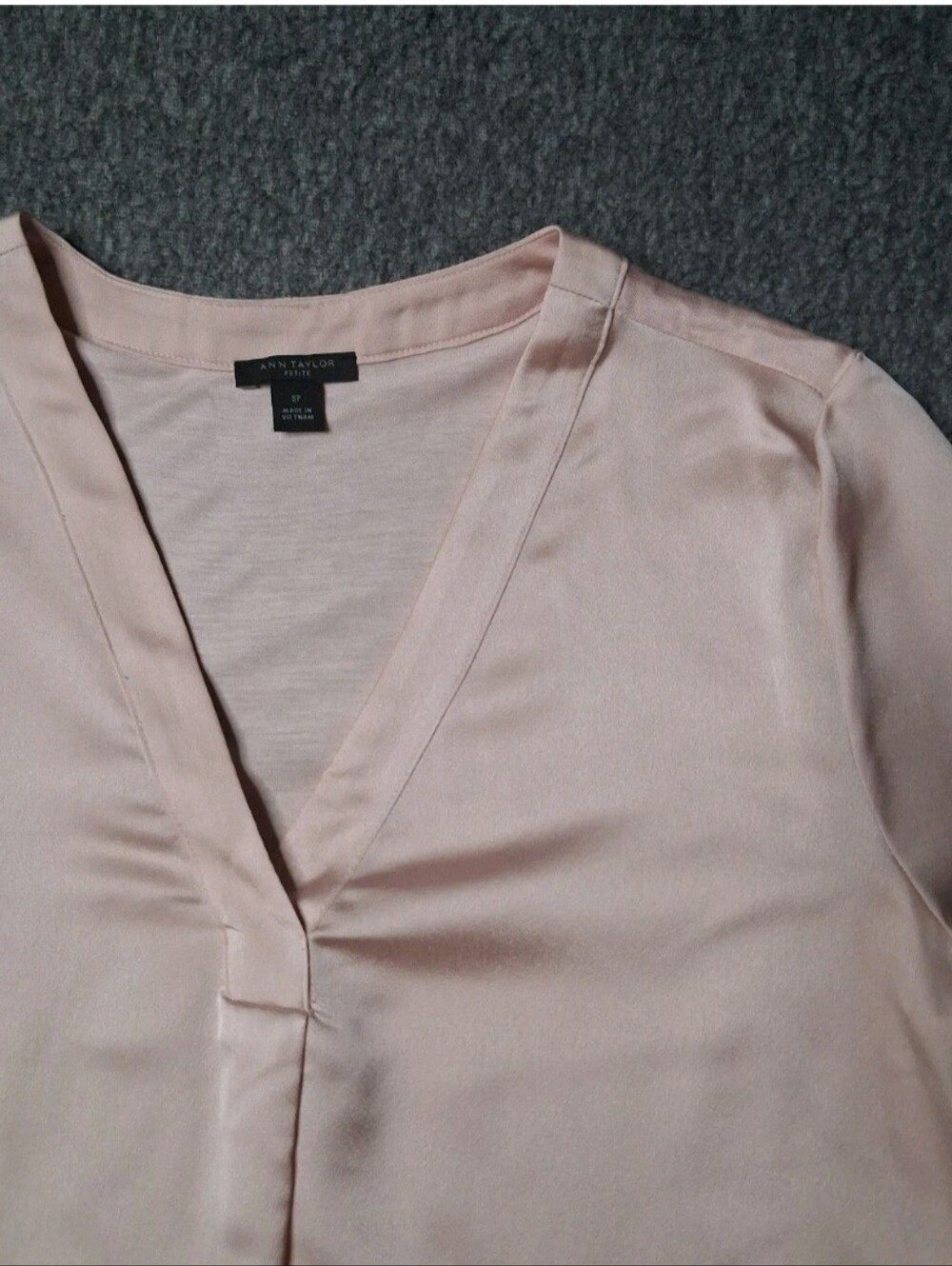 Ann Taylor Women's Pink Satin V-Neck Long Sleeve Blouse Top Shirts Size Petite S - Picture 6 of 12